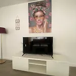 Itos Flats شقة *